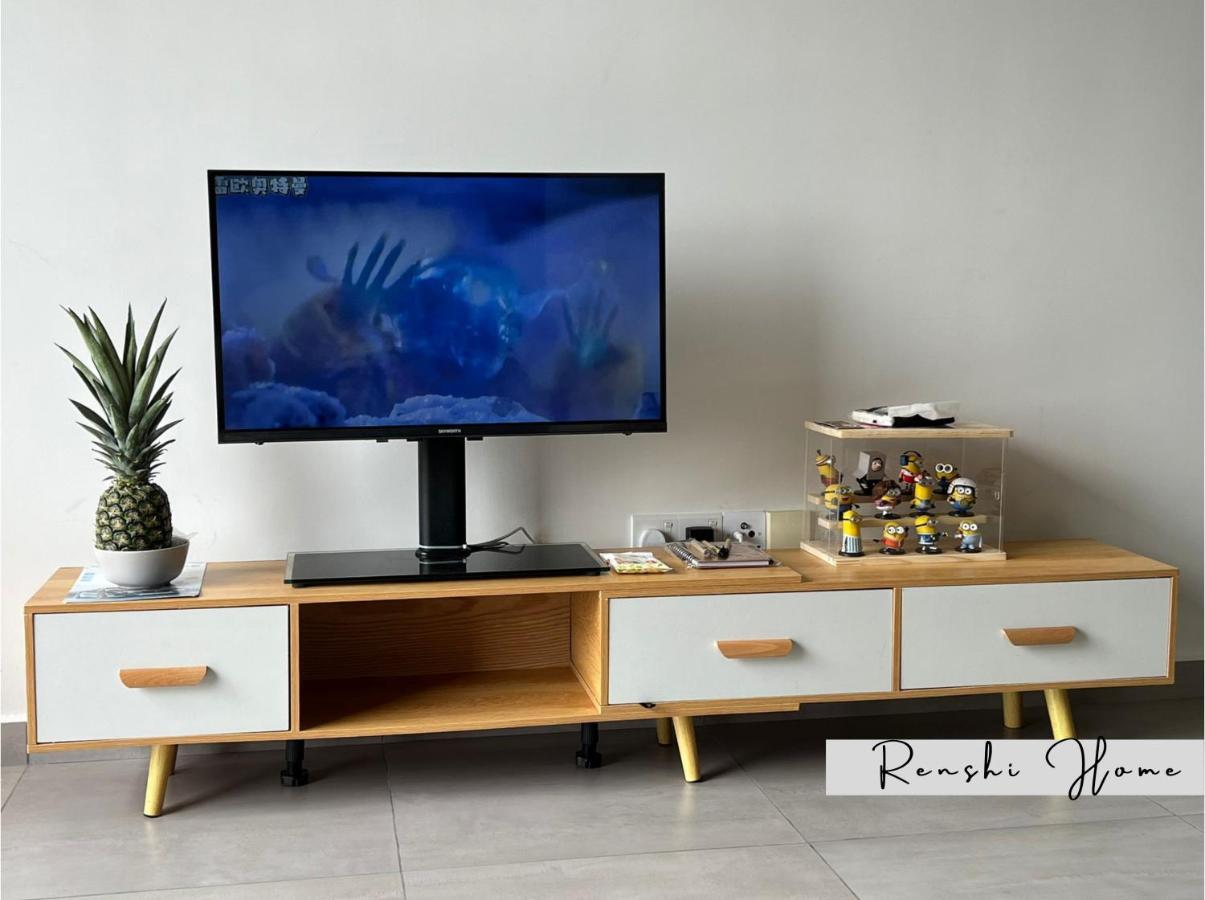 Quartz By Renshi Malacca